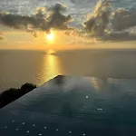 Luxury With Unmatched View And Sea-fall Pool