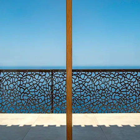 Luxury With Unmatched View And Sea-fall Pool