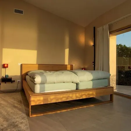Luxury Villa With Unmatched View And Sea-Fall Pool *