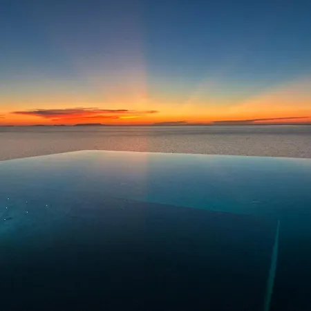 Villa Luxury With Unmatched View And Sea-fall Pool