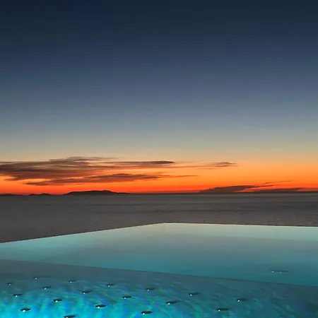 Luxury With Unmatched View And Sea-fall Pool *