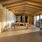 Luxury With Unmatched View And Sea-fall Pool * コスタ・パラディーゾ