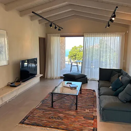 Villa Luxury With Unmatched View And Sea-fall Pool