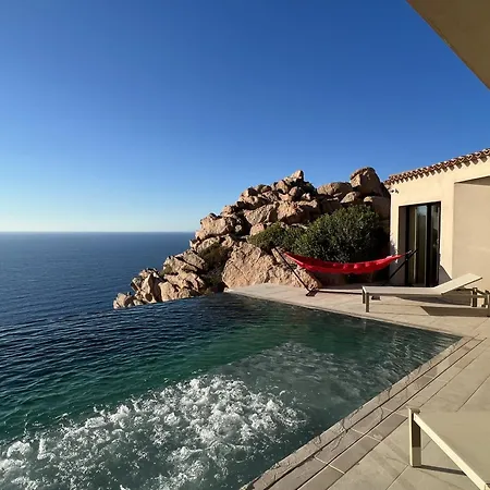 Luxury With Unmatched View And Sea-fall Pool