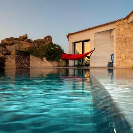 Luxury With Unmatched View And Sea-fall Pool * 帕拉迪索海岸