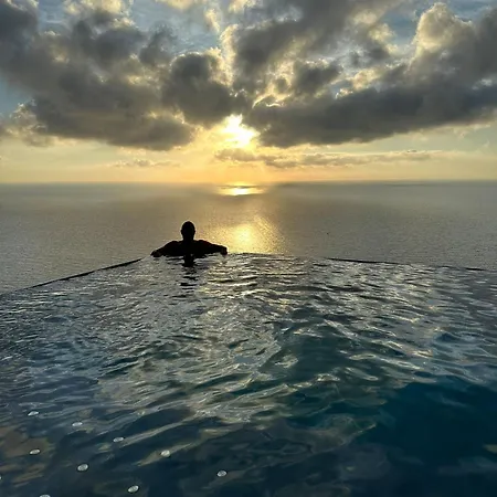 Luxury With Unmatched View And Sea-fall Pool 别墅